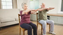 Pokud se vám těžko ohýbá a vstává, začněte tímto