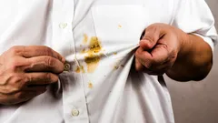 Jak odstranit mastné skvrny z oblečení: 11 osvědčených triků, které fungují