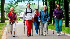 Nordic walking není jen pro Skandinávce: skvělý sport na každý den